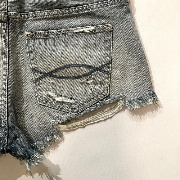 Abercrombie & Fitch Low Rise Boyfriend Shorts - Picture 6 of 6